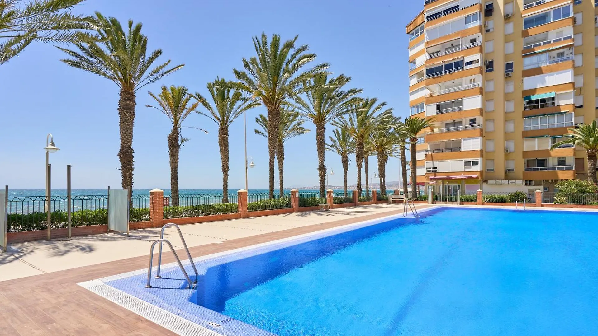 Apartamento Primera Linea Playa Algarrobo Costa 0*,  Spanien