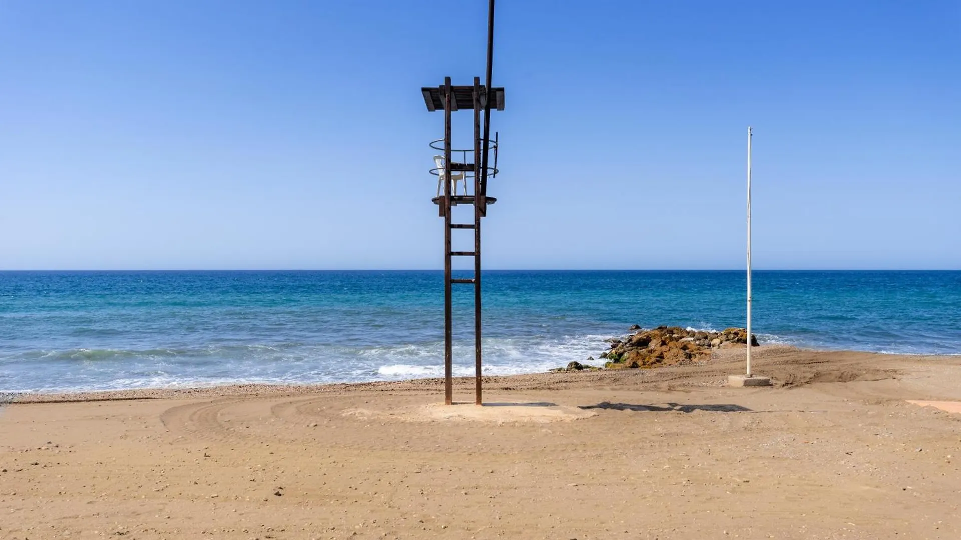 Apartamento primera linea playa Algarrobo Costa